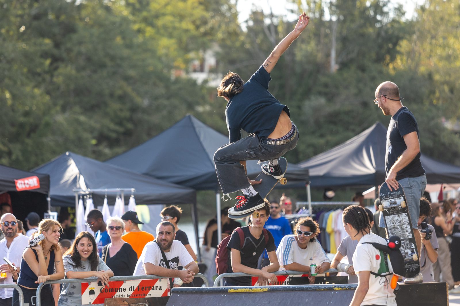 Salto oltre il box, pubblico alle transenne