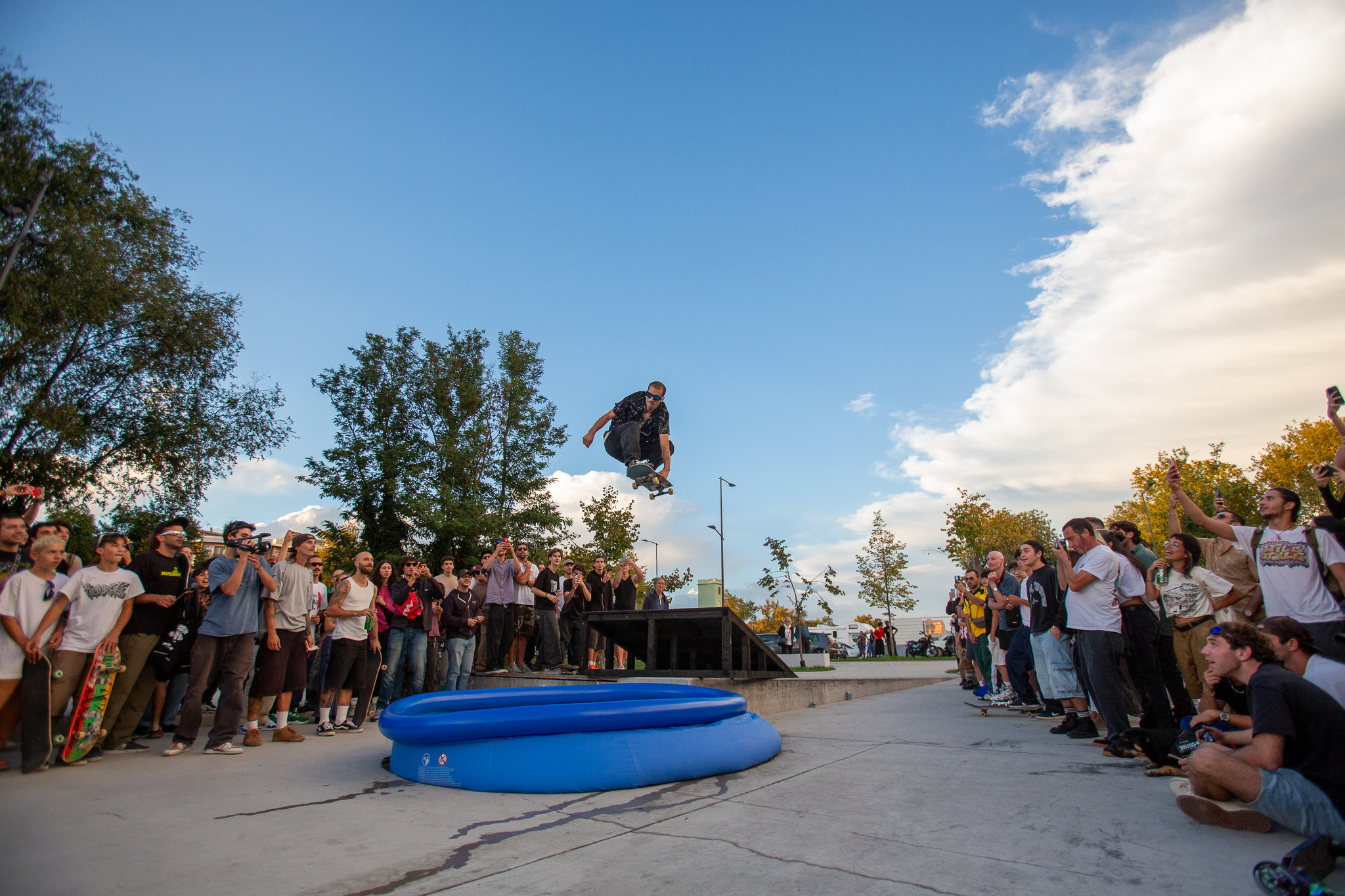 Air vicino al bowl blu