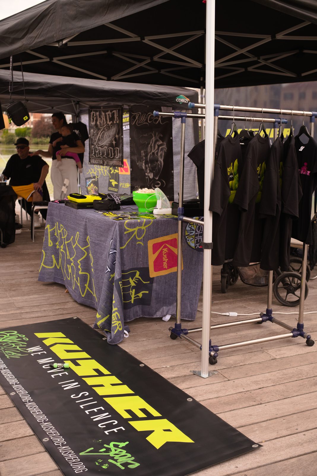 Area market del Dock alla Darsena